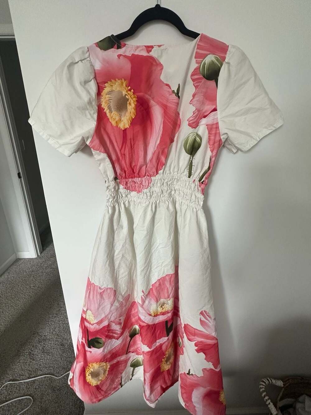 Bellumbra Made In Italy Pink Poppy Floral Short Sleeve Smocked Waist V-Neck Dres - Picture 3 of 5